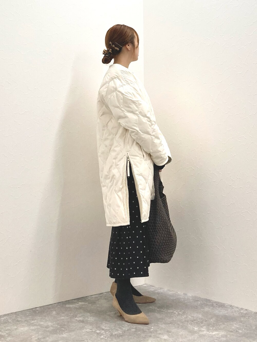 「TAIONの◇【WEB限定】【TAION/タイオン】ノーカラーボアコート(リバーシブル) 24AW（ダウンジャケット/コート、ホワイト系）」を使った、nol murakamiさん（レディース・152cm）の秋コーディネートの8枚目の写真