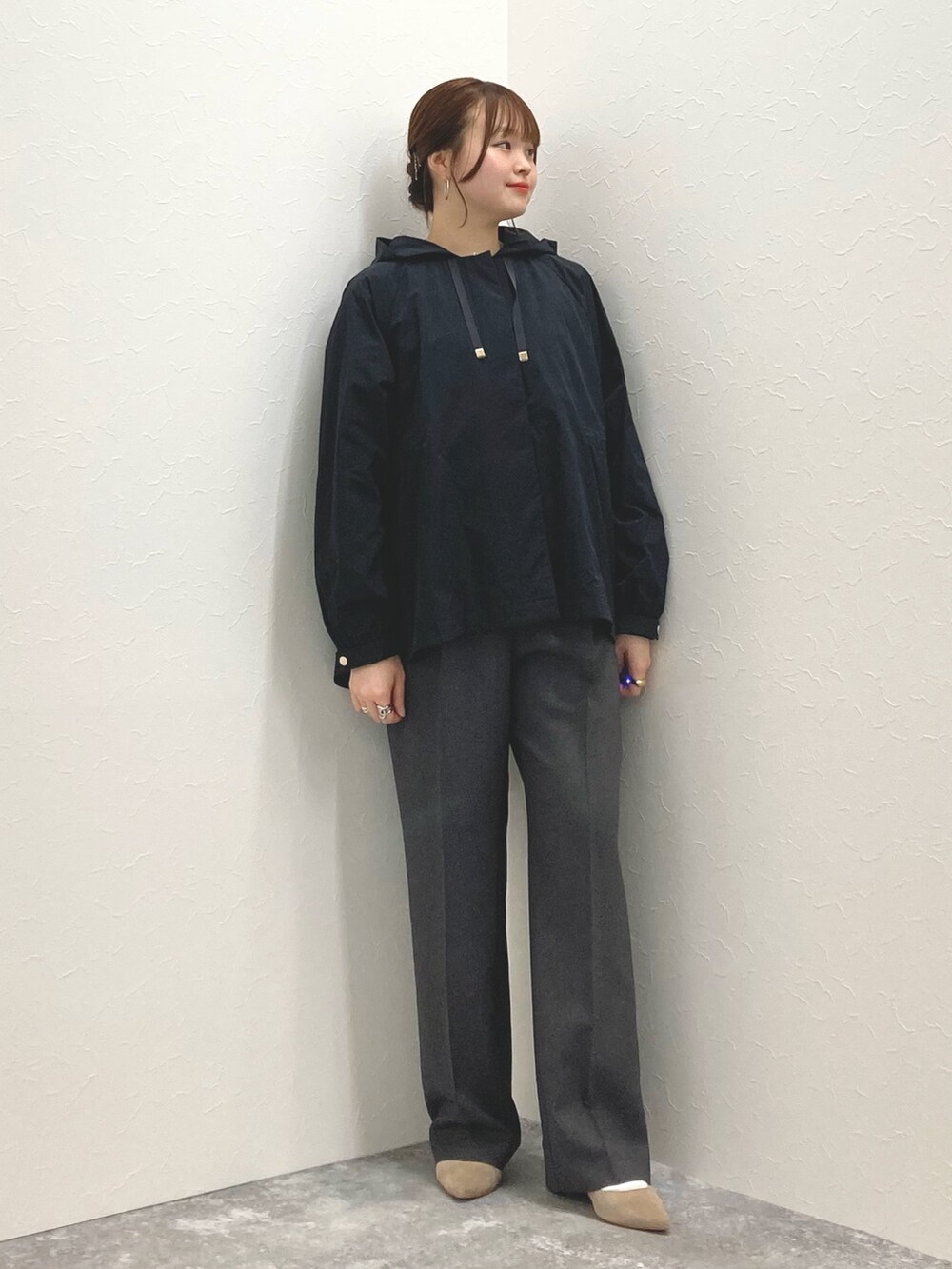 「マンパ、ワイドパンツ、パンツスタイル、低身長、撥水加工、低身長コーデ、152cm、フード取り外し、マウンテパーカー、150cm台コーデ」｜「NOLLEY’Sのウォッシャブル2WAYマウンテンパーカー（マウンテンパーカー、ブルー系）」を使った、nol murakamiさん（レディース・152cm）の春コーディネートの8枚目の写真