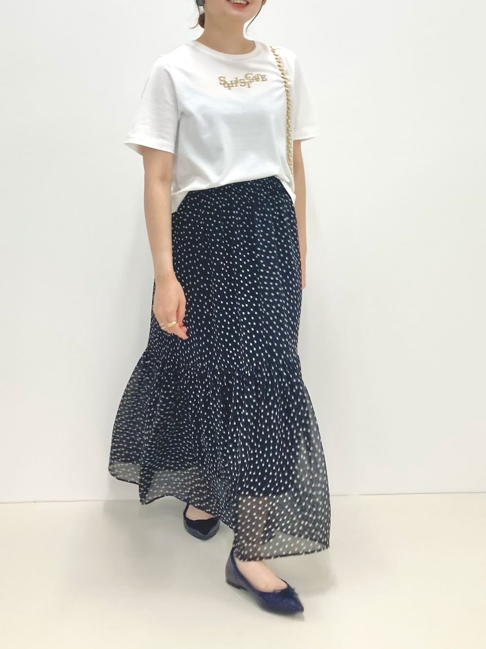 「低身長、低身長コーデ、152cm、半袖Tシャツ、ドット、フラットシューズ、ポインテッドトゥ、ティアードスカート、夏コーデ、シフォンスカート」|「NOLLEY’S Sophiの箔プリントショート丈Tシャツ(Tシャツ/カットソー、ホワイト系)」を使った、nol murakamiさん(レディース・152cm)の夏コーディネートの9枚目の写真