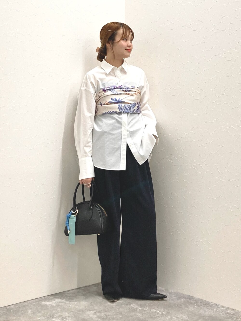 「NOLLEY’Sのプリントスカーフ88(バンダナ/スカーフ、パープル系)」を使った、nol murakamiさん(レディース・152cm)の春コーディネートの7枚目の写真