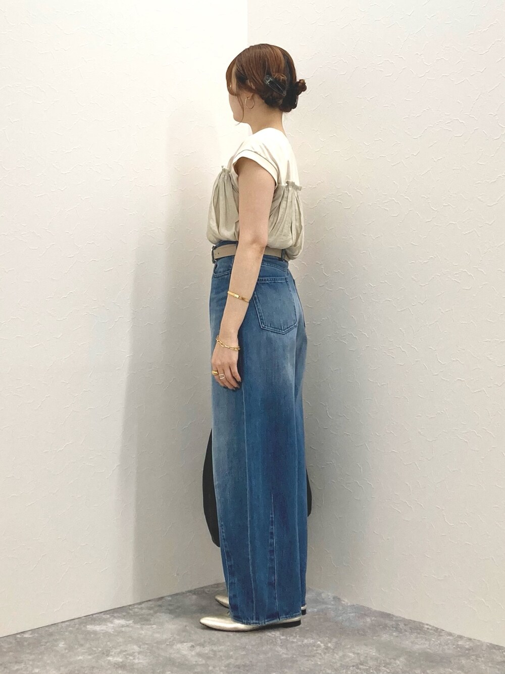 「NOLLEY’Sの割繊コンビプルオーバーカットソー（Tシャツ/カットソー、ベージュ系）」を使った、nol murakamiさん（レディース・152cm）の夏コーディネートの3枚目の写真