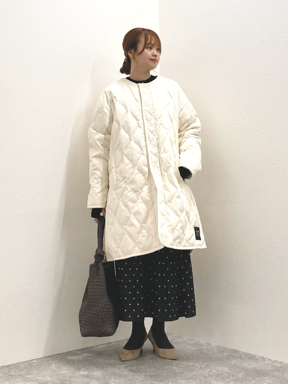 「TAIONの◇【WEB限定】【TAION/タイオン】ノーカラーボアコート(リバーシブル) 24AW（ダウンジャケット/コート、ホワイト系）」を使った、nol murakamiさん（レディース・152cm）の秋コーディネートの7枚目の写真
