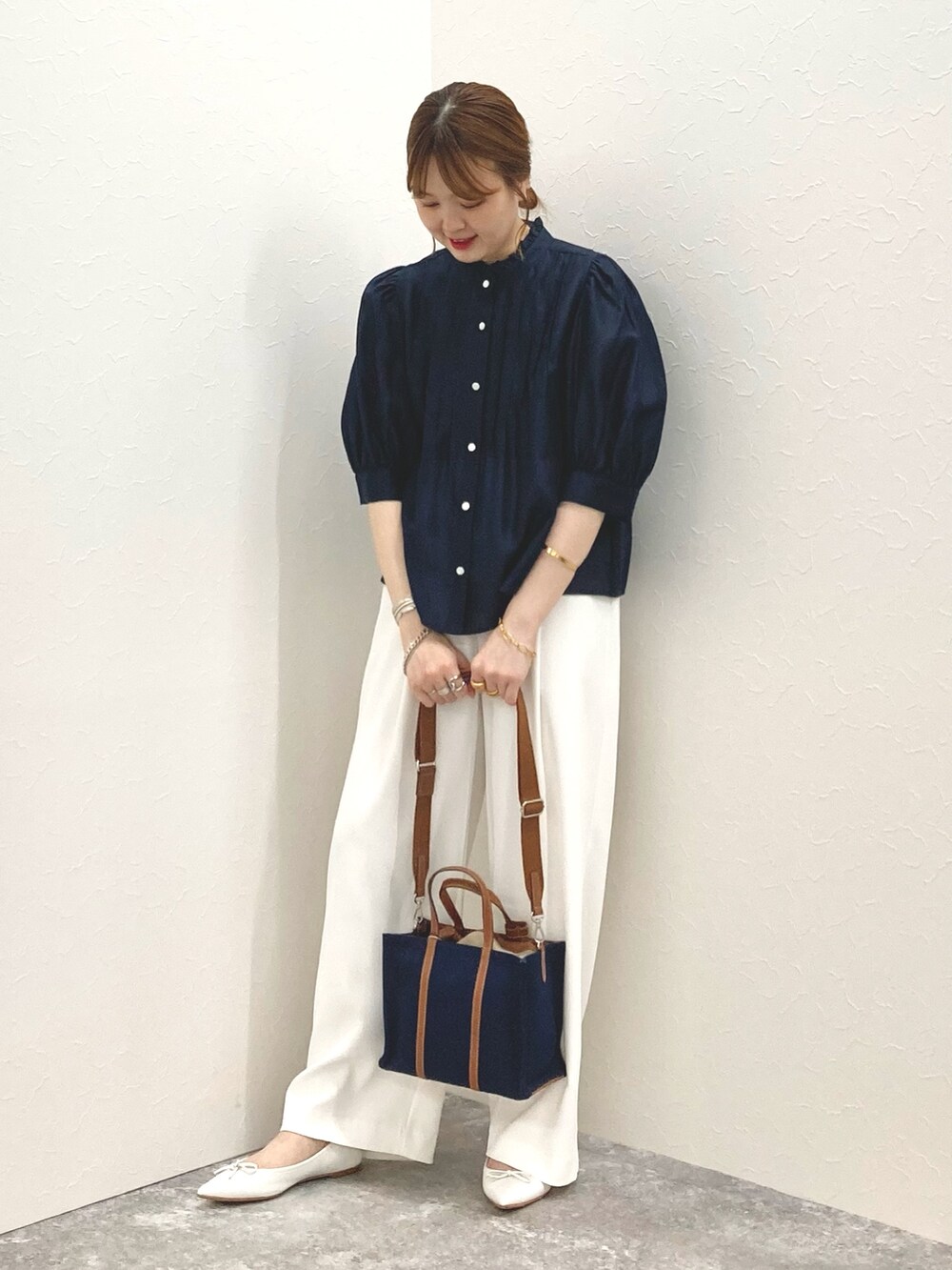 「NOLLEY’Sの《セットアップ対応》ウォッシャブルツイルイージーパンツ（その他パンツ、ホワイト系）」を使った、nol murakamiさん（レディース・152cm）の夏コーディネートの9枚目の写真