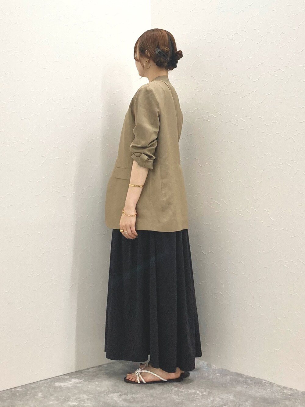 「Rie Millerのウォッシャブルノーカラージャケット（ノーカラージャケット、ベージュ系）」を使った、nol murakamiさん（レディース・152cm）の夏コーディネートの3枚目の写真