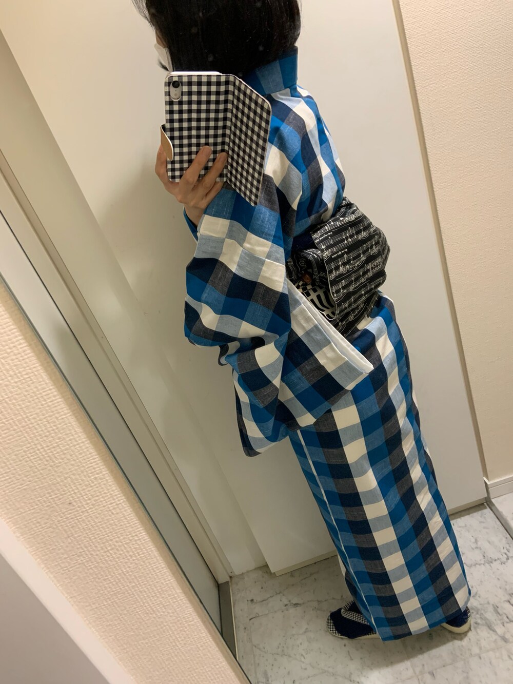 ブラック系の和装小物、ブラック系の和装小物、ブラック系の和装小物を着用したレディースの秋コーディネートの2枚目の写真