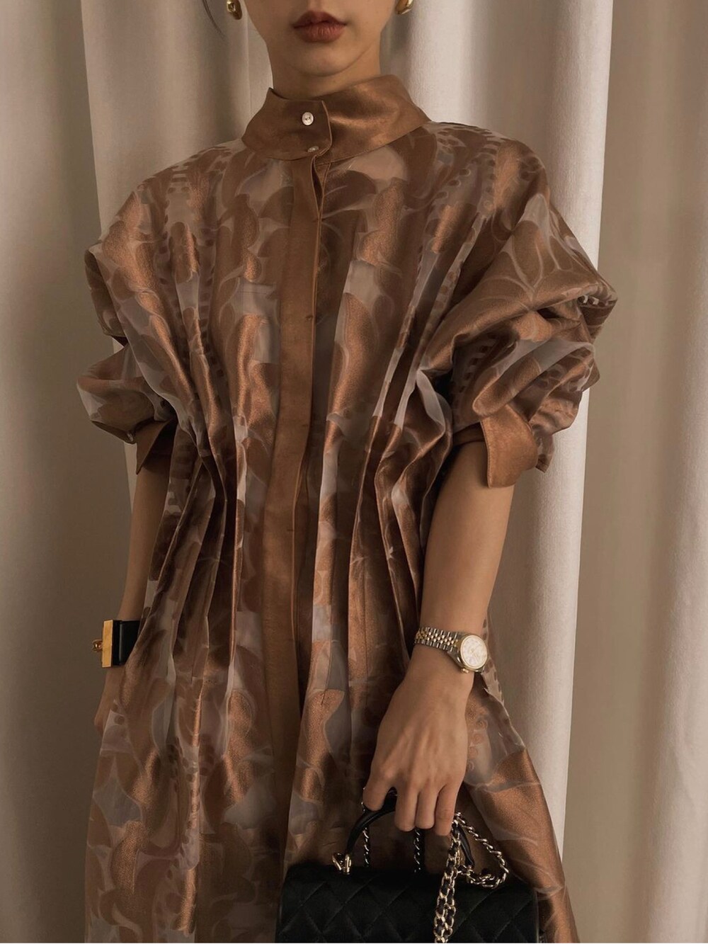 UND SHEER JACQUARD TUCK DRESSを使った人気ファッション