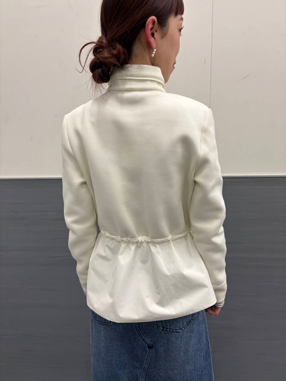ayaka kawaharadaさんの「セミフレアデニムスカート（URBAN RESEARCH ROSSO WOMEN）」を使ったコーディネートの8枚目の写真
