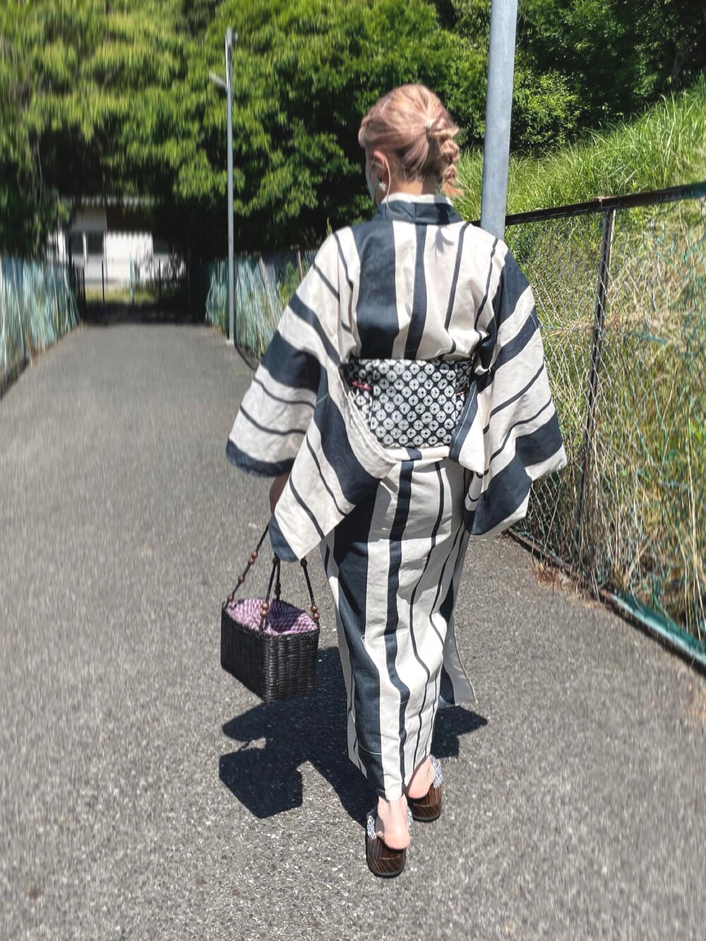 その他の浴衣を着用したレディースの夏コーディネートの5枚目の写真