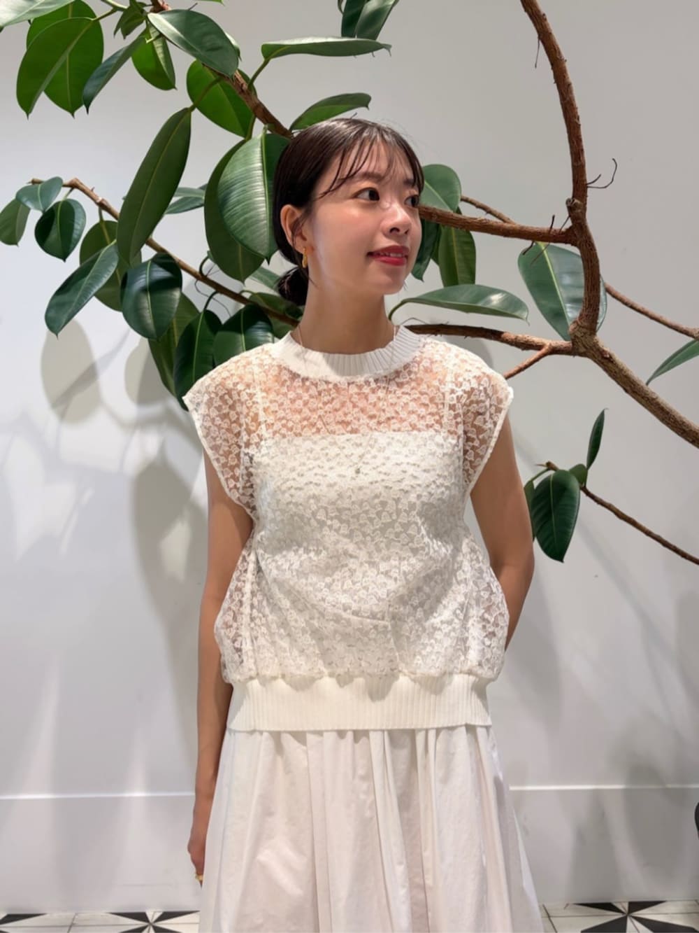 チュールエンブロイダリー バックギャザープルオーバーを使った人気