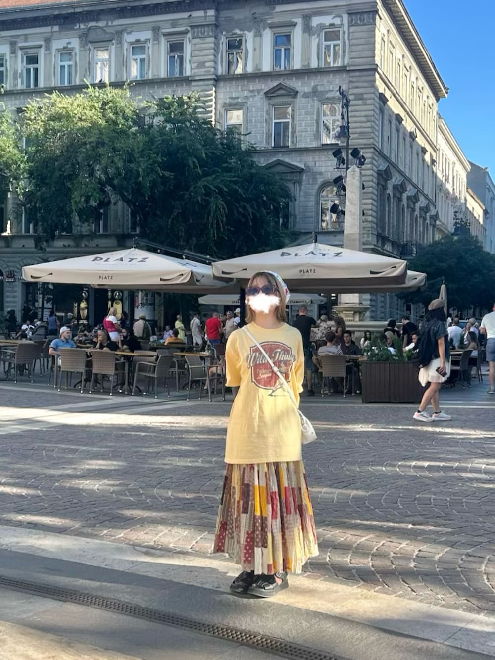 ãã¯ã€ãç³»ã®ã·ã§ã«ããŒããã°ããã©ãã¯ç³»ã®ãµã³ãã«ãã€ãšããŒç³»ã®Tã·ã£ã/ã«ãããœãŒãççšããã¬ãã£ãŒã¹ã®å€ã³ãŒãã£ããŒãã®3æç®ã®åç