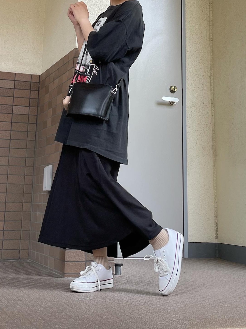 るる 🥦低身長コーデ🥬｜Shoes in Closetのスニーカーを使った