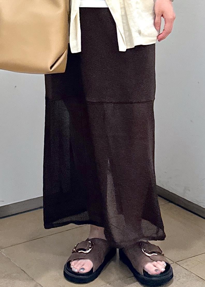 「SALON adam et ropé、ウェーブ、イエベ秋、混合、トップス、Tシャツ/カットソー、ジャケット/アウター、テーラードジャケット、スカート、バッグ、ショルダーバッグ、シューズ、サンダル、SBA55050、SHC35260」|「MOHIの【MOHI(モヒ)】バックルベルトサンダル(サンダル、ブラウン系)」を使った、KONOMIさん(レディース・158cm)の春コーディネートの6枚目の写真