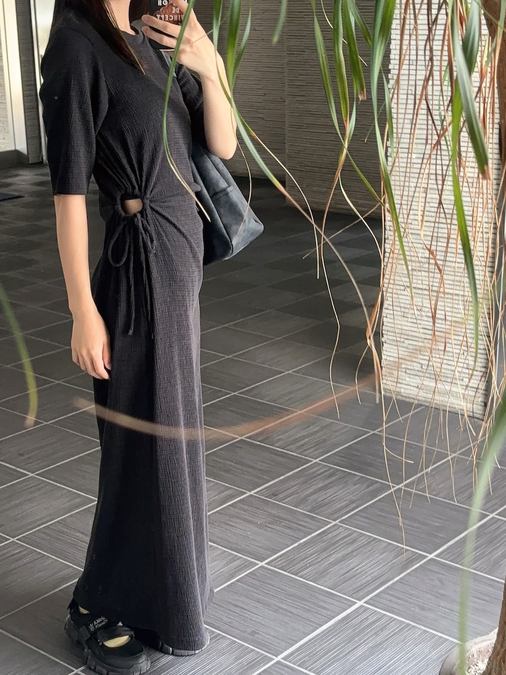 その他のワンピースを着用したレディースの夏コーディネートの2枚目の写真