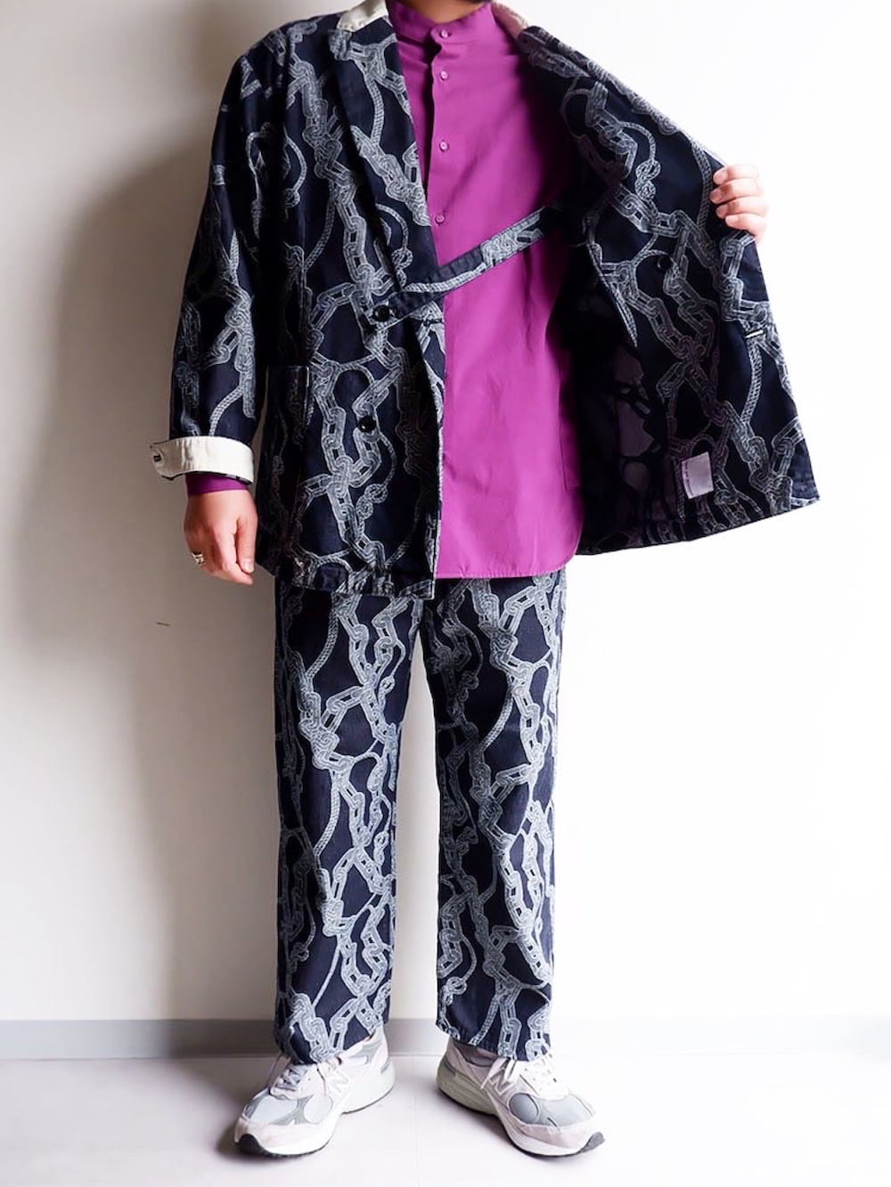 「いまどきジャケット写真、春服コーデ、メンズコーデ、今日のコーデ、今日の服、ブルーナボイン、993」｜「BRUNABOINNEのアイテム（デニムパンツ、ブルー系）」を使った、yoheiさん（メンズ・175cm）の春コーディネートの3枚目の写真