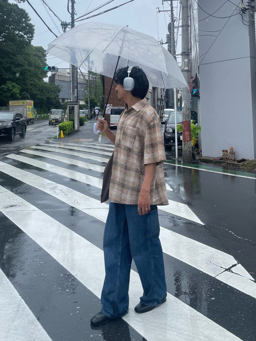 ベージュ系のシャツ/ブラウス、その他のその他を着用したメンズの夏コーディネートの2枚目の写真