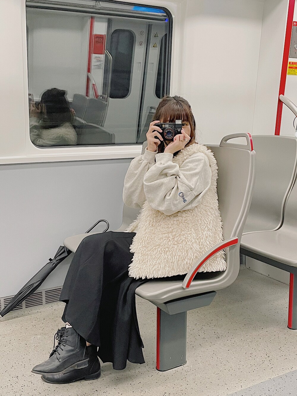 「ootd、プチプラ、シンプル、大人カジュアル、大人女子、大人ガーリー、お洒落さんとつながりたい、日系极简、春コーデ、休日スタイル」｜「Heatherのセルフィーウラケユルスウェット　236938（スウェット、ホワイト系）」を使った、YokiChenさん（レディース・158cm）の春コーディネートの3枚目の写真