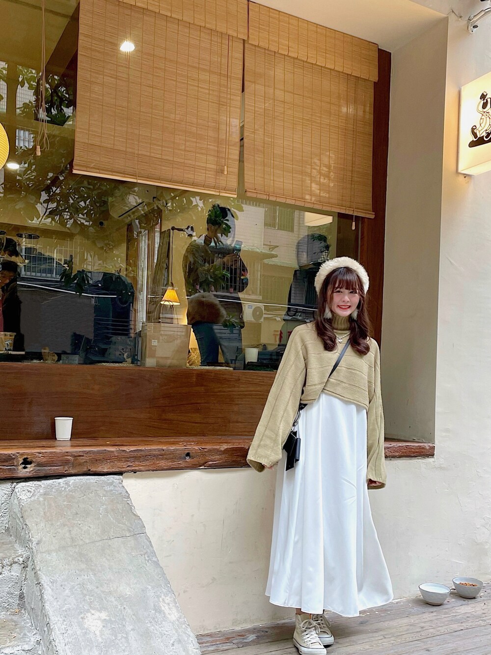 「ootd、日系极简、converse、oversize、お洒落さんとつながりたい、大人カジュアル、オトナ女子、シンプル、プチプラ、冬コーデ」｜「KBFのニットSETワンピース（ワンピース、グリーン系）」を使った、YokiChenさん（レディース・158cm）の冬コーディネートの2枚目の写真