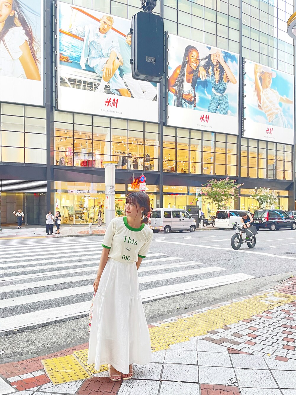 「休日スタイル、真夏のアクティブスタイル、夏コーデ、カジュアルコーデ、オトナ女子、着回しコーデ、低身長コーデ、サンダル、今日のコーデ、大人女子、ロングスカート、いいね、save、フォローお願いします🤑、白Tシャツ、淡色コーデ、大人カジュアル」｜「Kastaneの【Yuri Hanamoriコラボ】リンガーTEE（Tシャツ/カットソー、ホワイト系）」を使った、YokiChenさん（レディース・158cm）の夏コーディネートの2枚目の写真