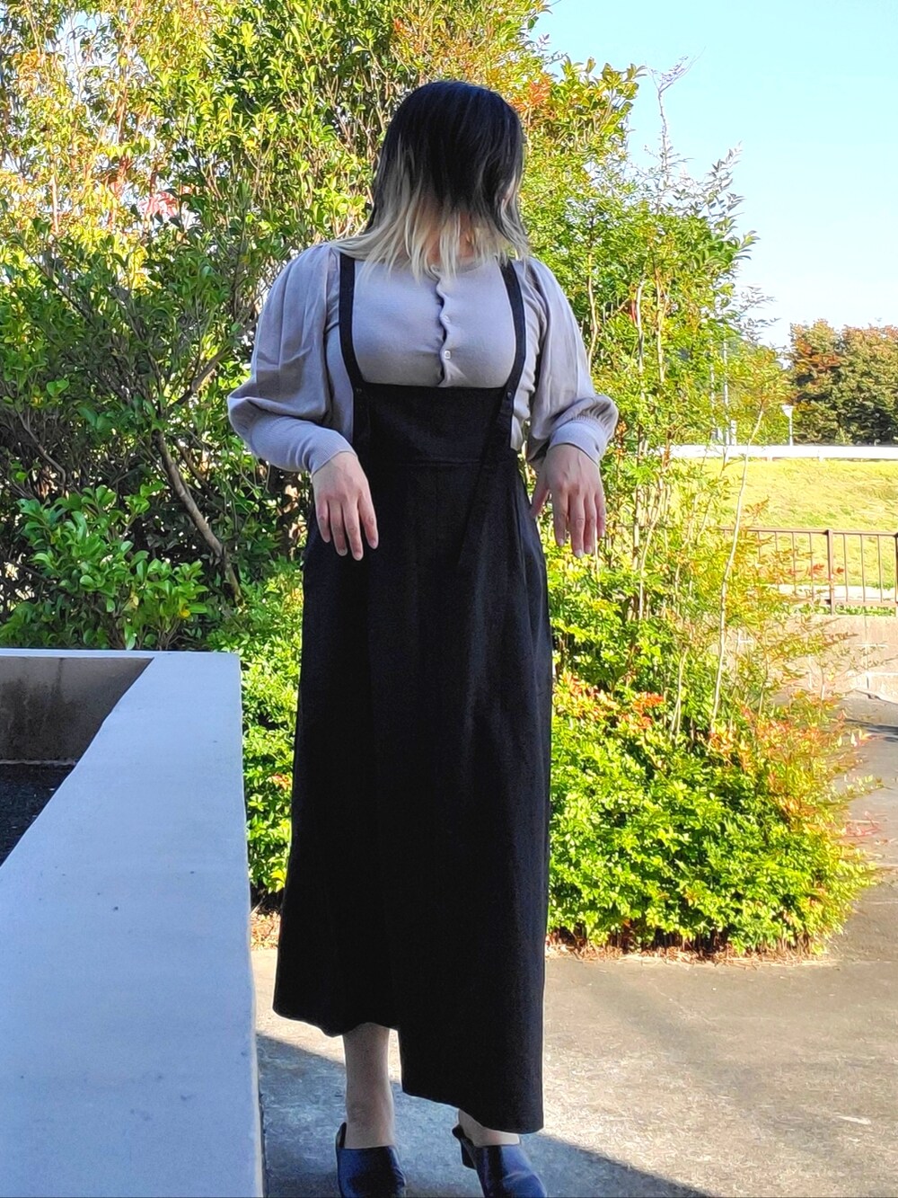 「epimi épimmy、antiqua、Lian」｜「LIANのスクエアトゥブーティ（パンプス、ブラック系）」を使った、茶みこさん（レディース・165cm）の秋コーディネートの4枚目の写真
