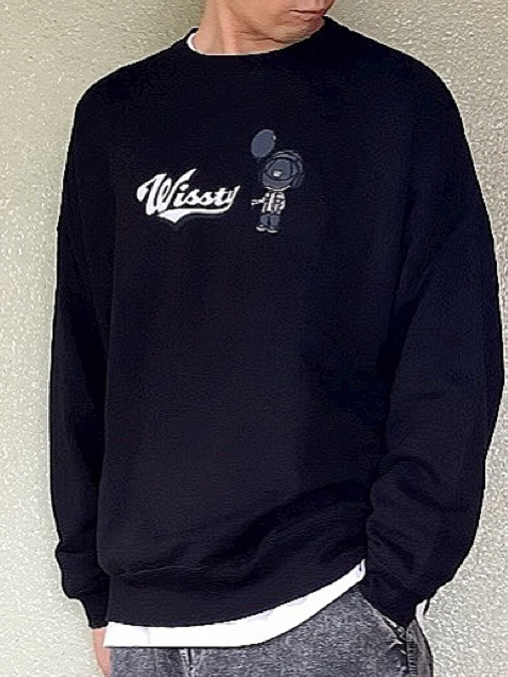 その他のスウェットを着用したメンズの秋コーディネートの2枚目の写真