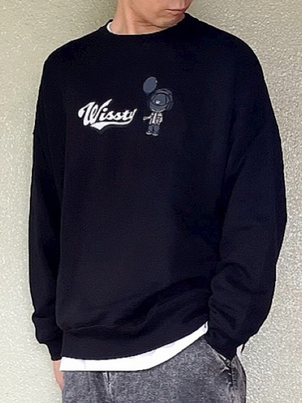 その他のスウェットを着用したメンズの秋コーディネートの3枚目の写真