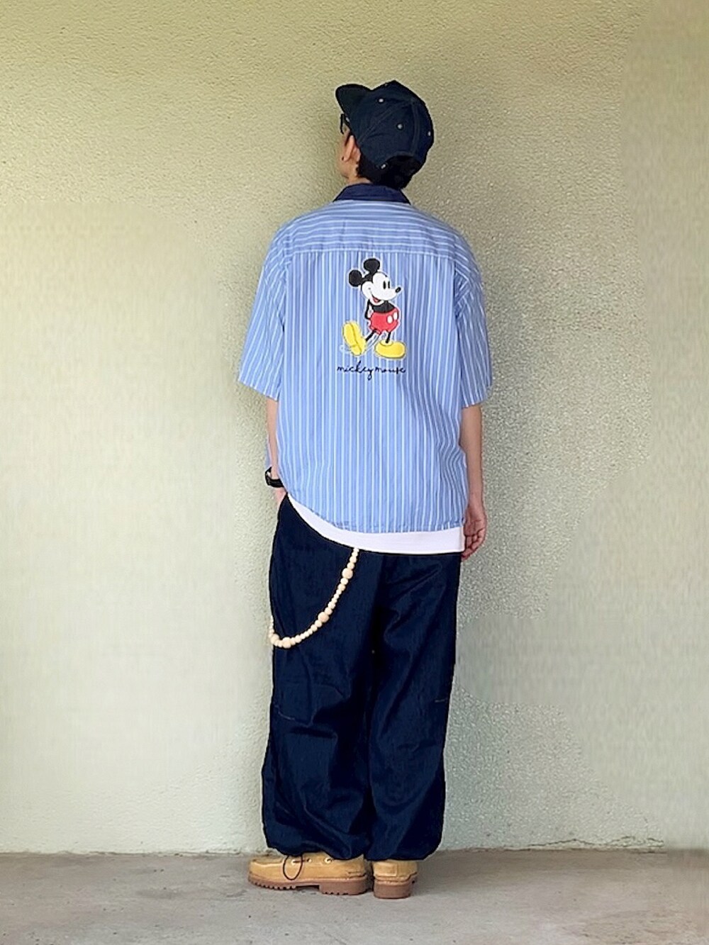 その他のシャツ/ブラウスを着用したメンズの夏コーディネートの2枚目の写真