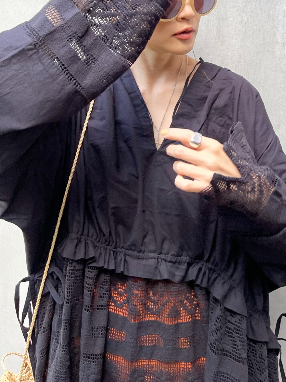 「PR、myCHANEL、今日のコスメと服、チャーチドレス、ロングワンピース、春夏コーデ、カラーパンツ、レース、レースワンピース」｜「CHANELのルージュ アリュール ラック リクィッド リップカラー（つややかなサテン仕上がり）（口紅/リップティント/グロス、ベージュ系）」を使った、Yukieさん（レディース・166cm）の春コーディネートの4枚目の写真