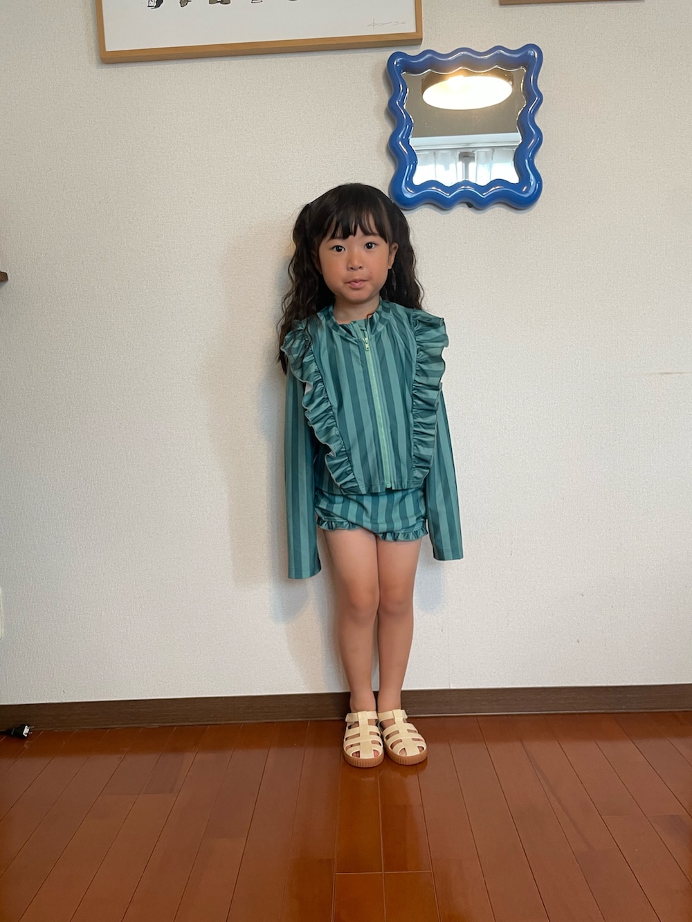 「CIAOPANIC TYPYの【WEB限定】【KIDS】ポイントフリルクロップド丈ラッシュガード（ラッシュガード、グリーン系）」を使った、りーたんさん（骨格ウェーブ・レディース・152cm）の夏コーディネートの4枚目の写真