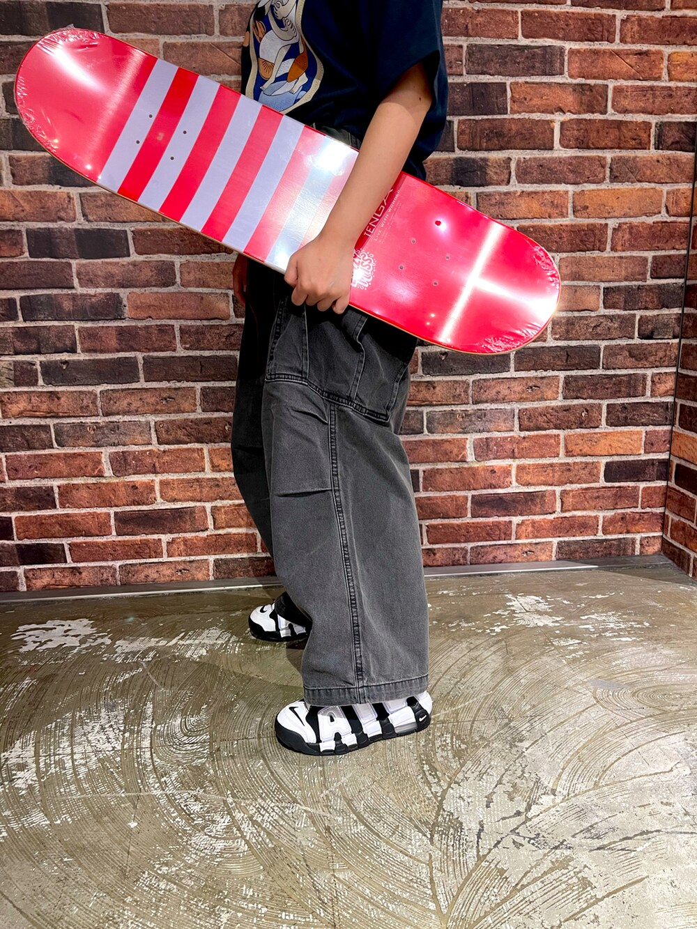 「エアモアアップテンポ、モアテン女子、モアテン、TENGA」｜「GUのアイテム（カーゴパンツ、グレー系）」を使った、momiさん（レディース・148cm）の春コーディネートの2枚目の写真