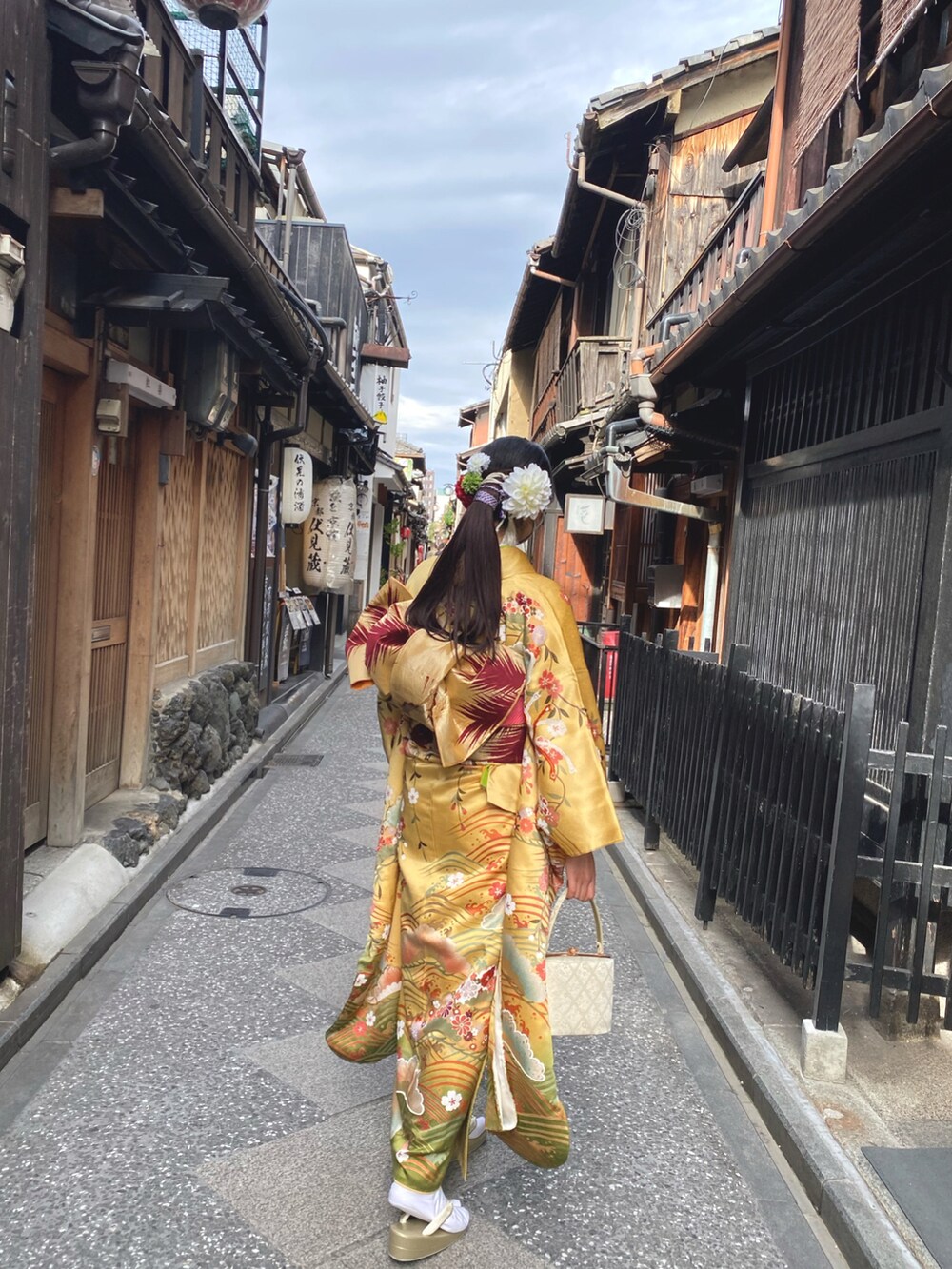 「振袖、着物、kyoto、京都」｜「VINTAGEのアイテム（着物、イエロー系）」を使った、NAOさん（レディース・157cm）の冬コーディネートの2枚目の写真