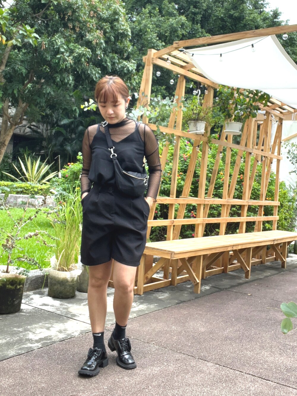 「addicted toのアイテム（ローファー、ブラック系）」を使った、迷Mir /。daily stylさん（レディース・162cm）の夏コーディネートの2枚目の写真