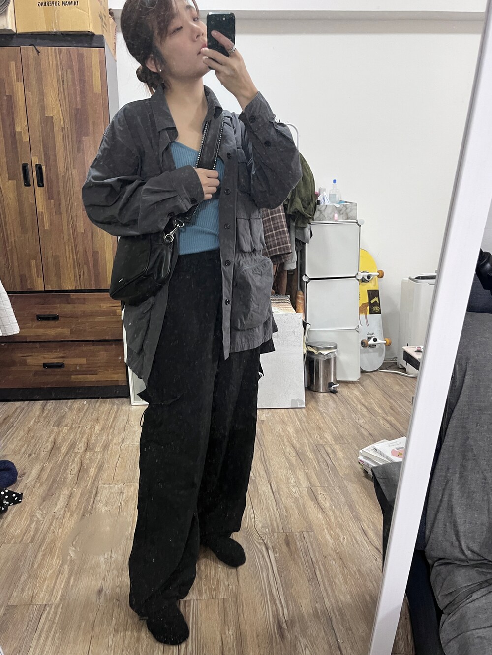 「HAREのアイテム（ショルダーバッグ、ブラック系）」を使った、迷Mir /。daily stylさん（レディース・162cm）の冬コーディネートの2枚目の写真