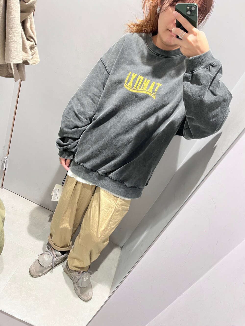 「AGILITYのアイテム（パンツ、ベージュ系）」を使った、迷Mir /。daily stylさん（レディース・162cm）の秋コーディネートの2枚目の写真
