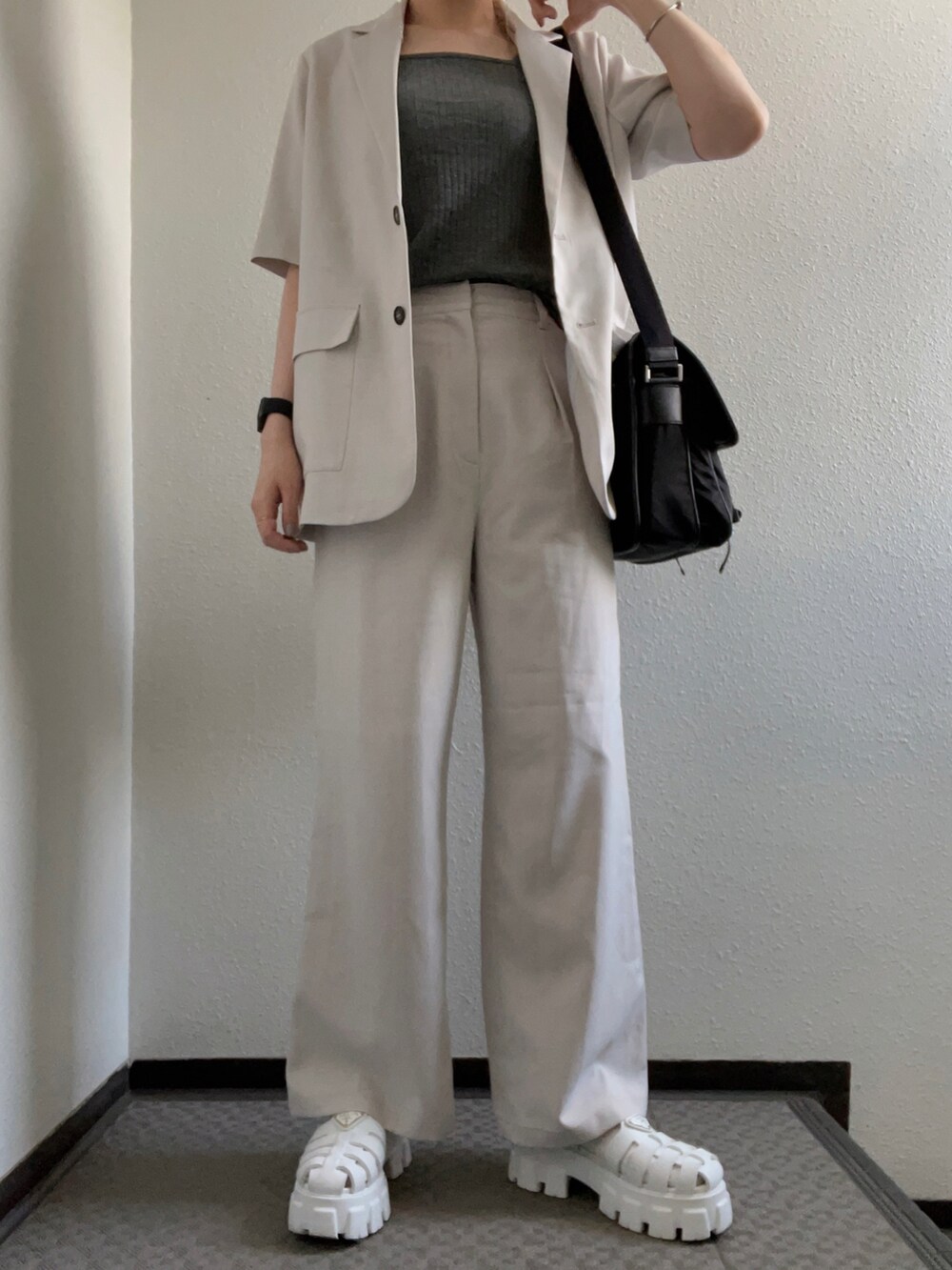 「FOREVER 21の【MODE】リネンライクジャケット（シャツ/ブラウス、グレー系）」を使った、ぽぽぬなさん（レディース・167cm）の夏コーディネートの2枚目の写真