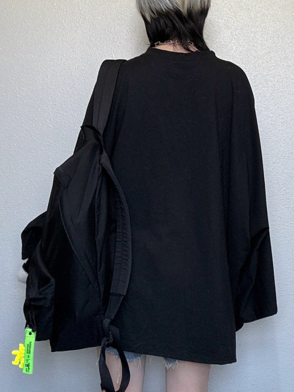 「BALENCIAGAのアイテム（バックパック/リュック、ブラック系）」を使った、ぽぽぬなさん（レディース・167cm）の秋コーディネートの3枚目の写真