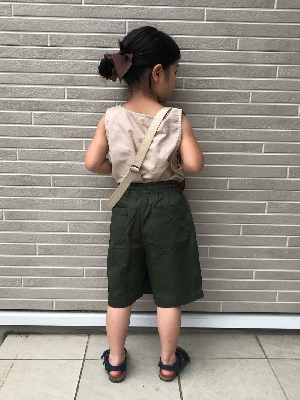 「このスタイルがお気に入り、冒険コーデ、休日コーデ、ハーフパンツ」｜「ローブべべのアイテム（タンクトップ、ベージュ系）」を使った、kikkingumさん（キッズ・100cm）の夏コーディネートの2枚目の写真