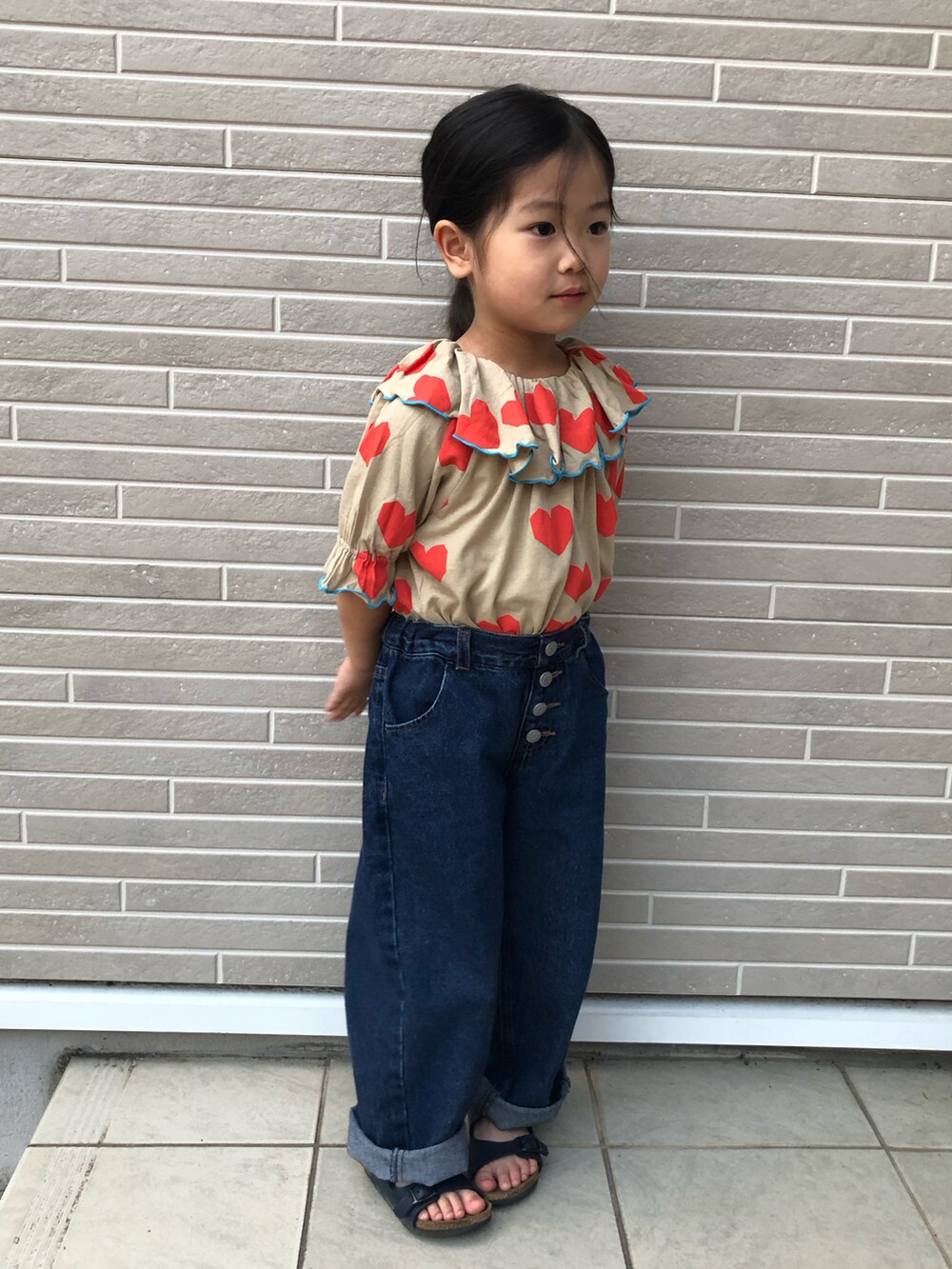 「このスタイルがお気に入り、休日コーデ、夏コーデ、デニムパンツ」｜「MARKEY'Sのアイテム（Tシャツ/カットソー、オレンジ系）」を使った、kikkingumさん（キッズ・100cm）の夏コーディネートの2枚目の写真