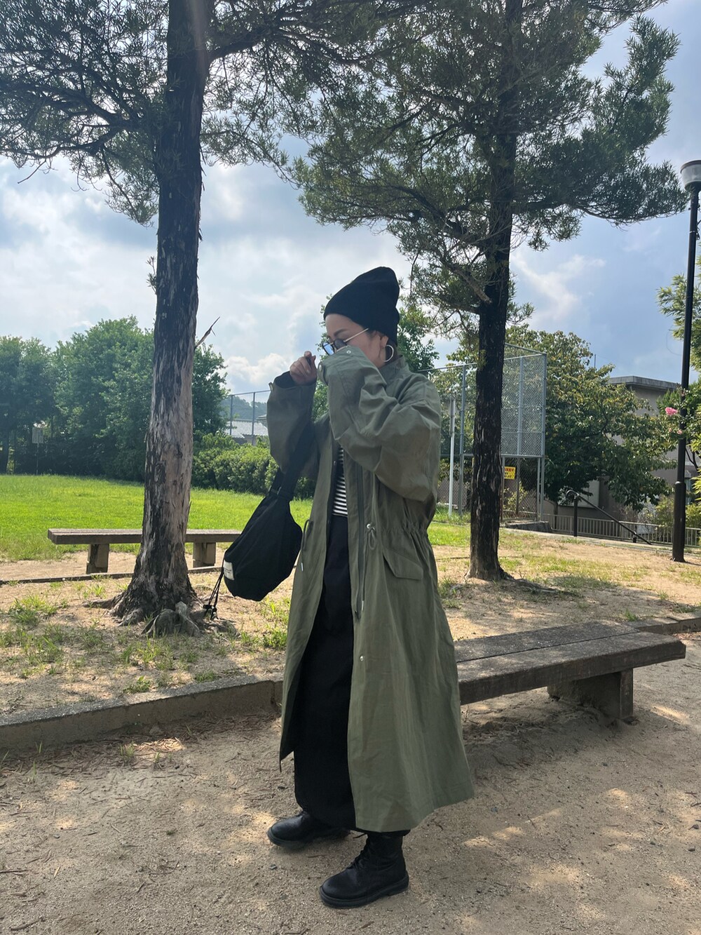「着回しコーデ、おしゃれさんと繋がりたい、モッズコート、秋コーデ、ootd、秋冬コーデ、骨格ナチュラル、休日コーデ、オトナカジュアル、シンプルコーデ、ミリタリーコート、ロングコート、ニット帽、サングラス」｜「Anss.meの【Anss.me】M-65オーバーサイズスタンドネックロングモッズコート（モッズコート、グリーン系）」を使った、kunchan1227さん（レディース・155cm）の秋コーディネートの5枚目の写真