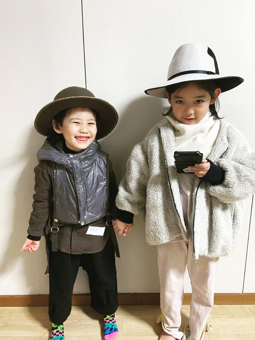「キッズファッション、男の子コーデ、私の推しブランド、あったかコーデ」｜「CA4LAのアイテム（ハット、ホワイト系）」を使った、puuuuton11さん（キッズ・100cm）の冬コーディネートの2枚目の写真