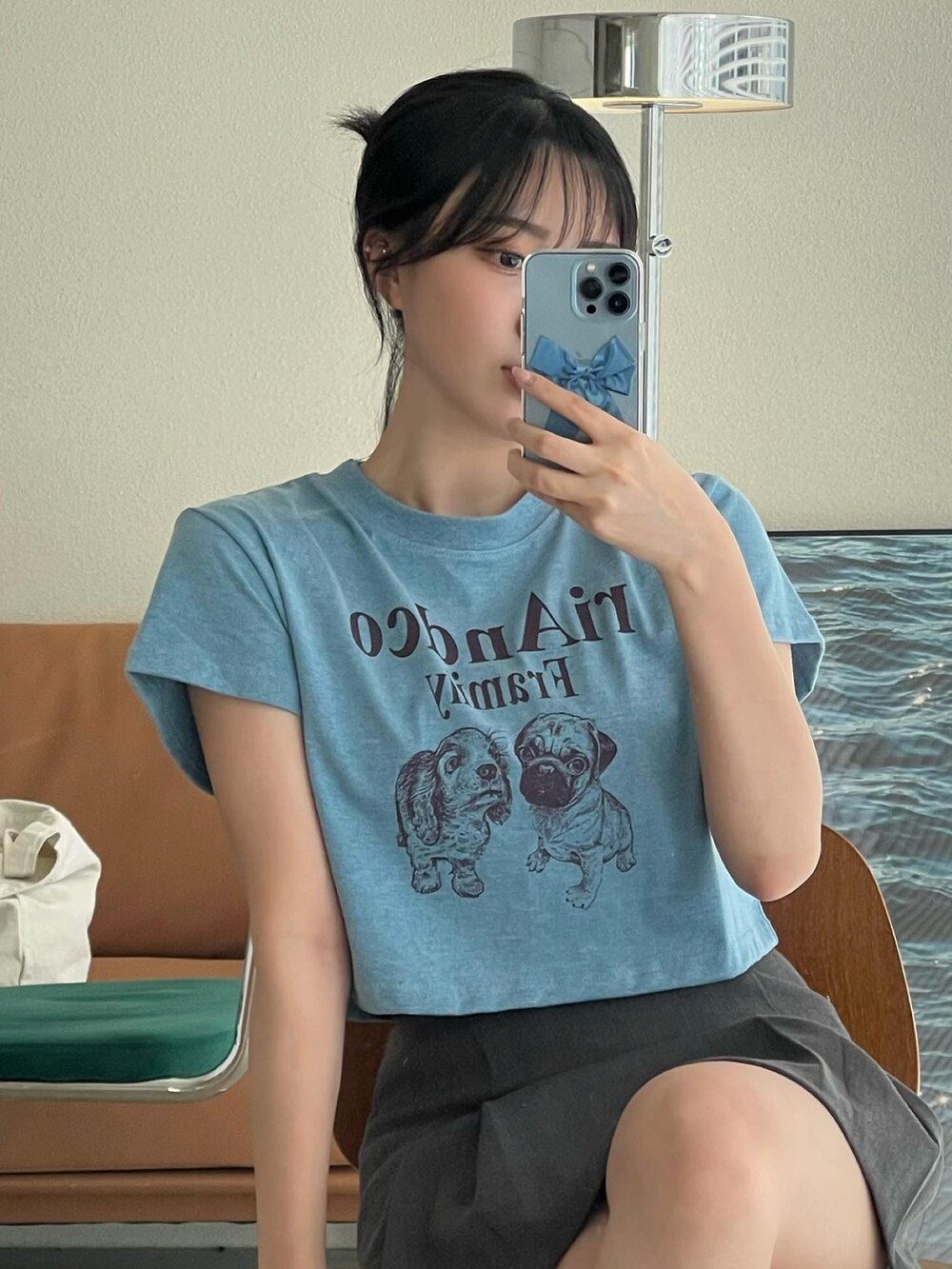 その他のトップスを着用したメンズの春コーディネートの2枚目の写真