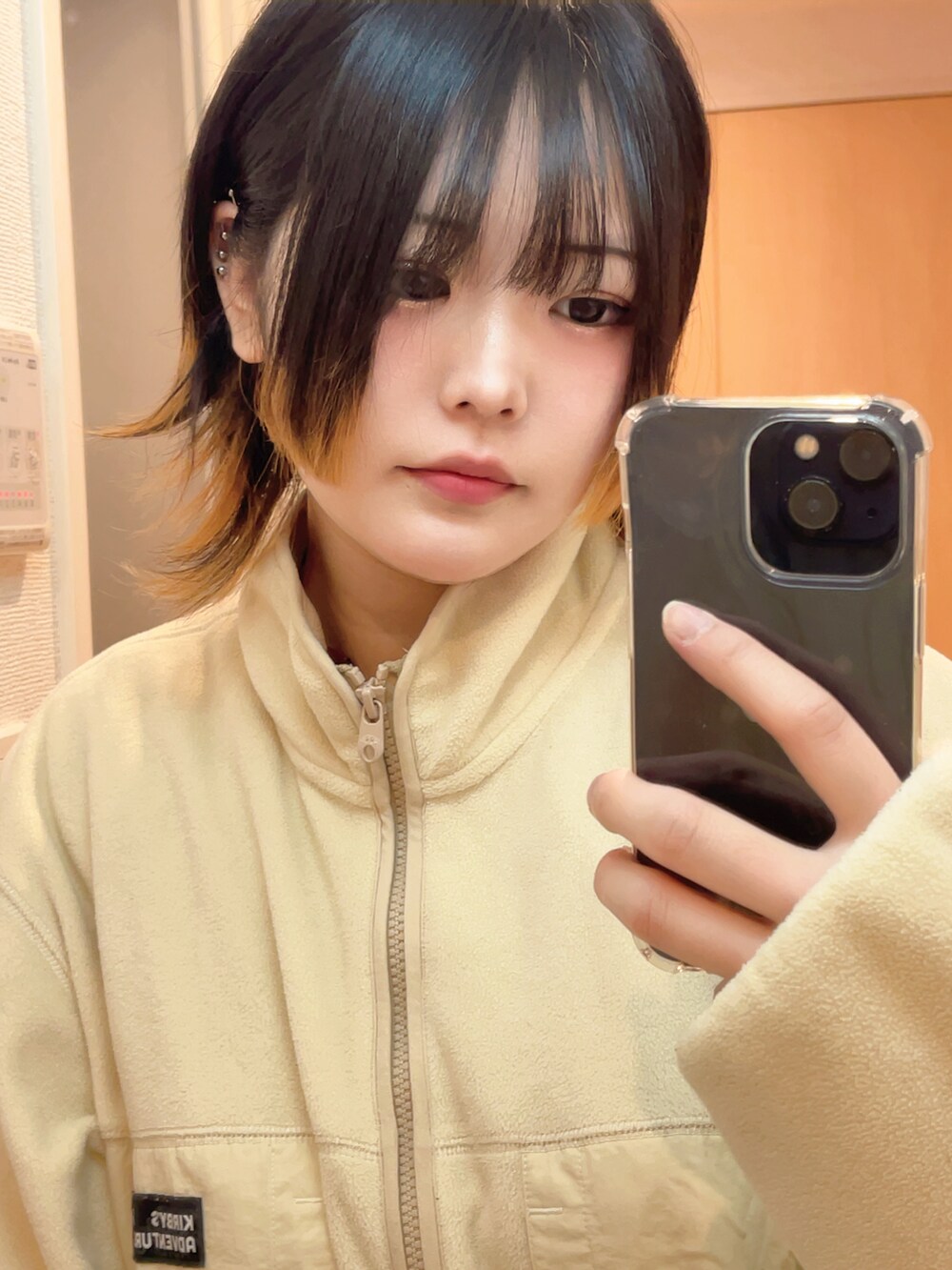 その他のジャケット/アウターを着用したレディースの秋コーディネートの2枚目の写真