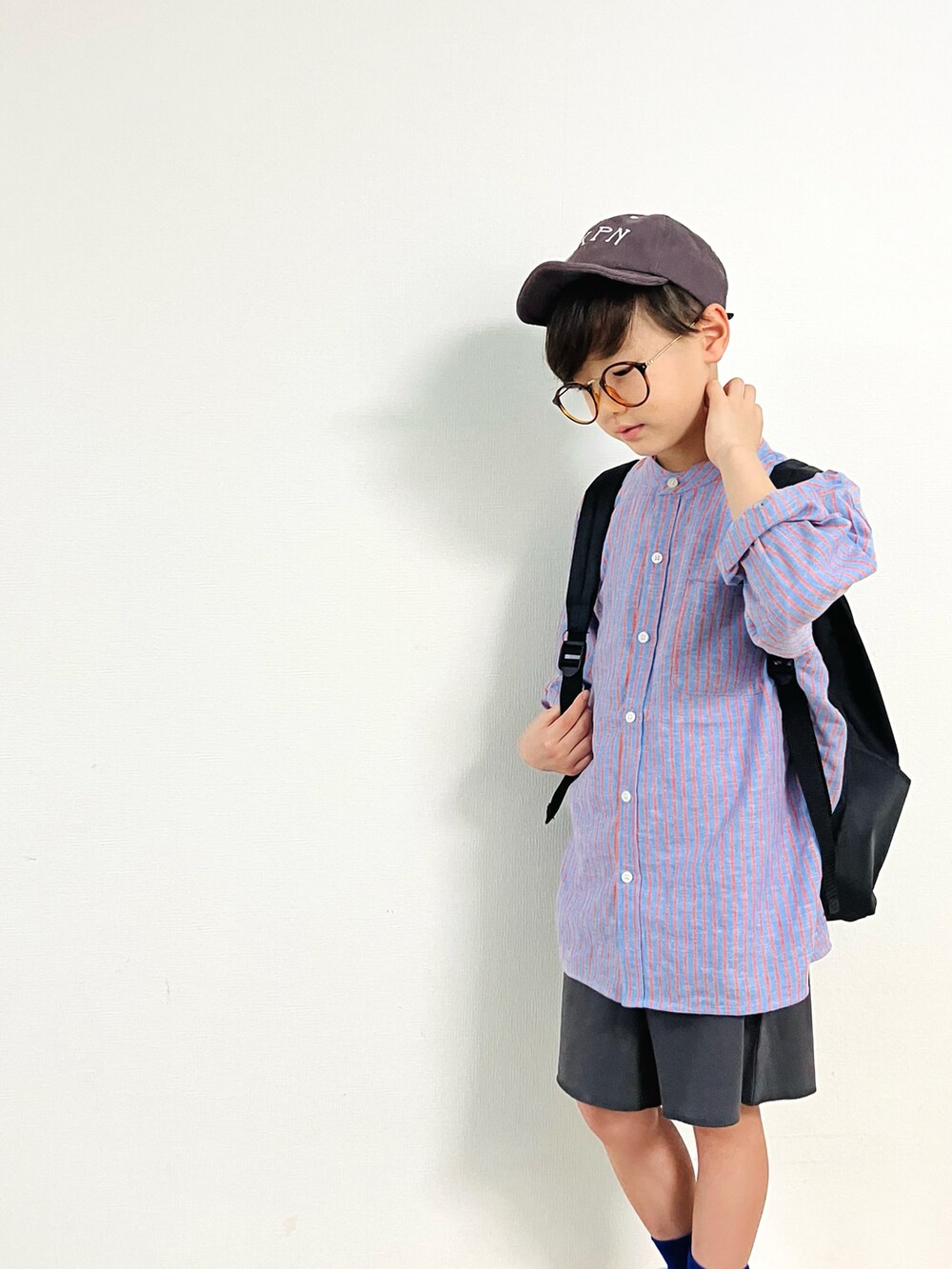 「ショートパンツ、休日スタイル、キャップ、カラーソックス、カラーパンツ」｜「Birthdayのアイテム（キャップ、パープル系）」を使った、syun★さん（キッズ・128cm）の夏コーディネートの5枚目の写真