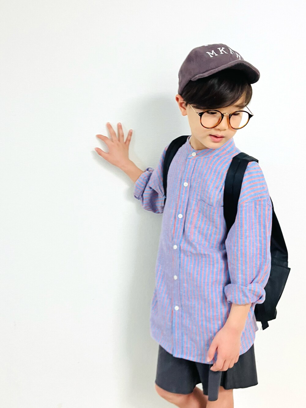 「ショートパンツ、休日スタイル、キャップ、カラーソックス、カラーパンツ」｜「Birthdayのアイテム（キャップ、パープル系）」を使った、syun★さん（キッズ・128cm）の夏コーディネートの3枚目の写真