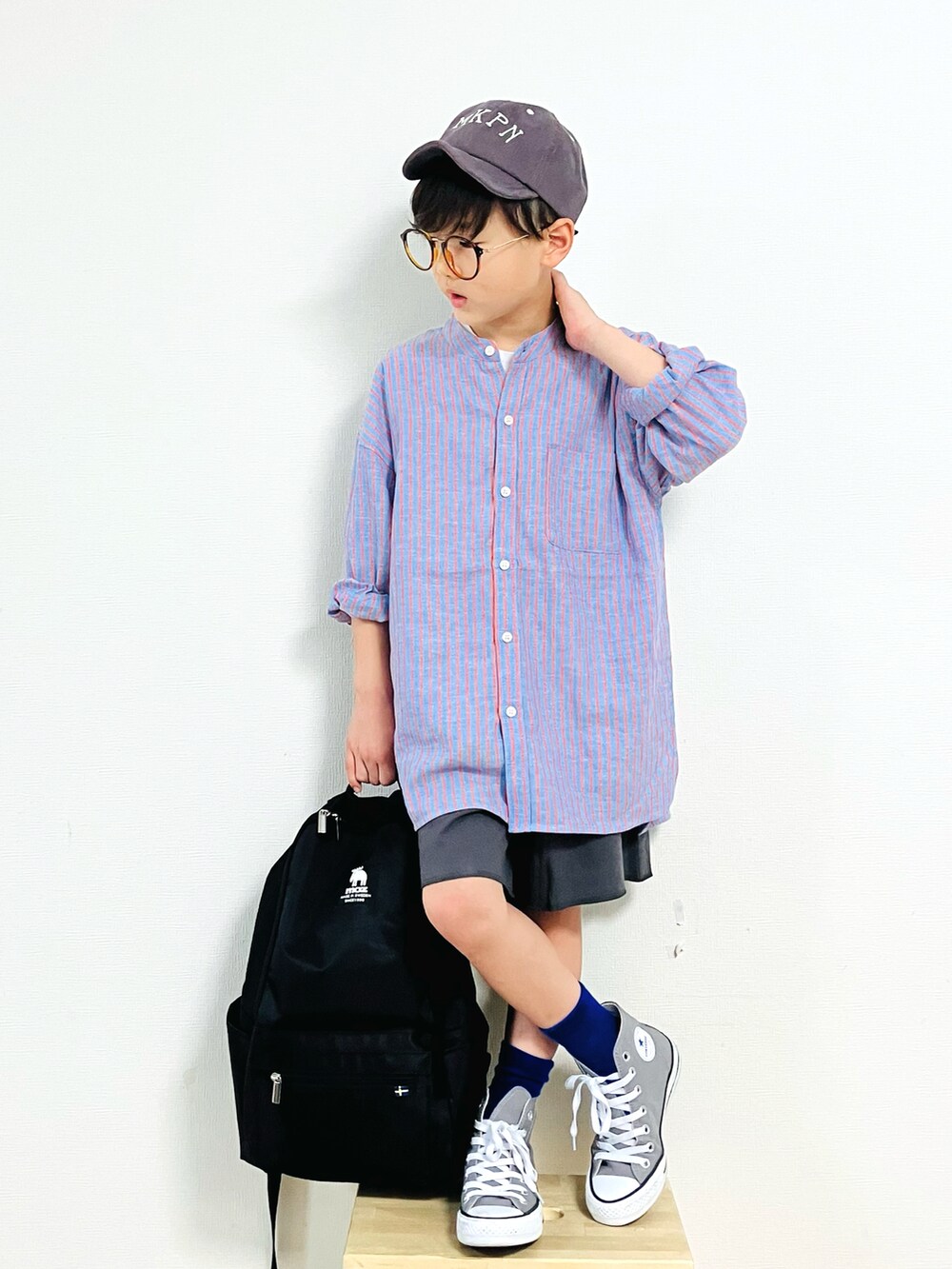 「ショートパンツ、休日スタイル、キャップ、カラーソックス、カラーパンツ」｜「Birthdayのアイテム（キャップ、パープル系）」を使った、syun★さん（キッズ・128cm）の夏コーディネートの2枚目の写真