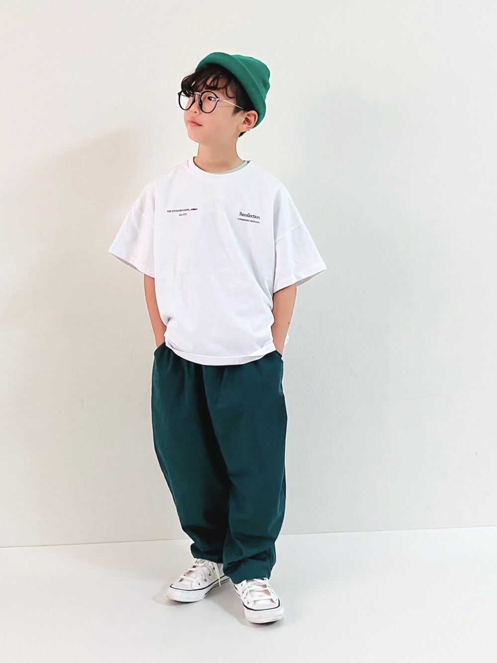 「みんなの白Tフェス、夏コーデ、シンフルコーデ、ストリート、夏だ！Tシャツ着よう！、小学生、めがね」｜「yieldの【PixyPlanet】Kids Plane Acrylic Watch （キッズ/子供用） RCL-1970K（ニットキャップ/ビーニー、グリーン系）」を使った、syun★さん（キッズ・135cm）の夏コーディネートの2枚目の写真