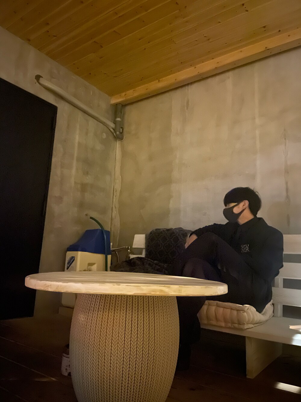 「休日スタイル、シンプルコーデ、春服コーデ、メンズコーデ、大人コーデ、キレイめ、ブラック、低身長、韓国ファッション、スラックス、モード、春、いまどきジャケット写真、服好きな人と繋がりたい」｜「G.O.CのTRタックワイドスラックス（スラックス、ブラック系）」を使った、月￤라이토さん（メンズ・163cm）の春コーディネートの2枚目の写真