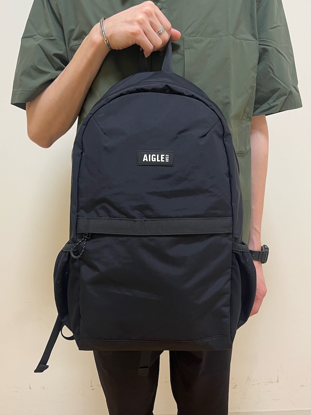 「AIGLEの吸水速乾性 UVカット ショートスリーブシャツ（シャツ/ブラウス、グリーン系）」を使った、Yoshiさん（メンズ・181cm）の夏コーディネートの5枚目の写真