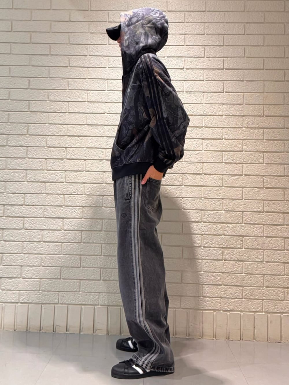 スーパースター 82 / Superstar 82、Adilenium シーズン 4 チーム