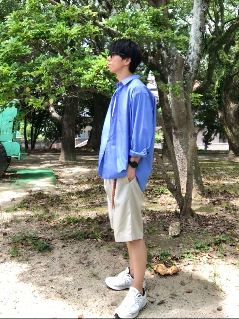 「シンプルコーデ、オトナカジュアル、夏コーデ、LIDnM、UNIQLO U、Llife、New Balance、2002R、WYM、青シャツ、短パン」｜「WYM LIDNMのTENCEL RELAX WIDE SHIRT（シャツ/ブラウス、ブルー系）」を使った、kazu0102yさん（メンズ・174cm）の夏コーディネートの2枚目の写真