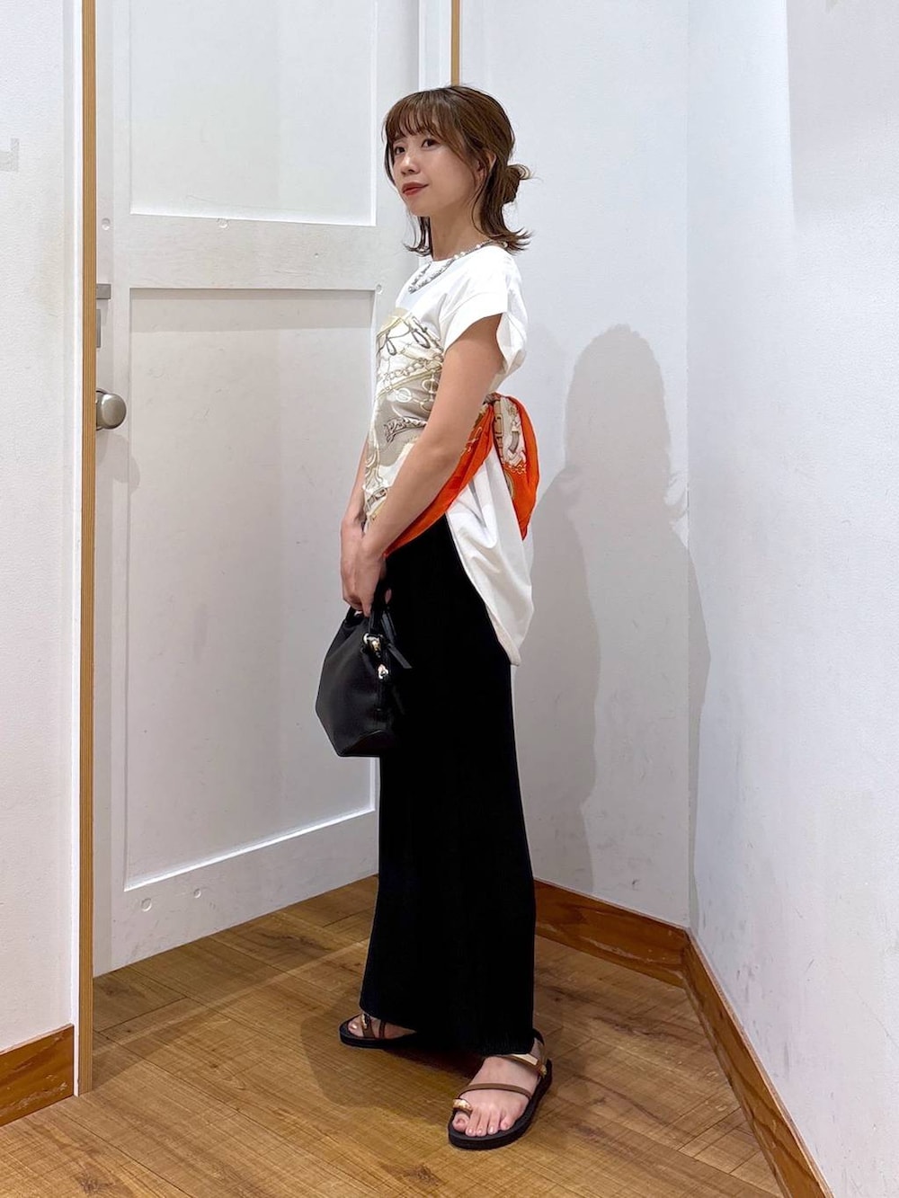 「ワントーン、カジュアル、ガーリー、ママコーデ、低身長、フェミニン、GLOBAL WORK、低身長_GLOBALWORK、145~150cm_GLOBALWORK、シンプルコーデ、カジュアルコーデ、大人カジュアル、夏コーデ、接触冷感、and STセール」|「GLOBAL WORKのアソートヘアゴム/130519(ヘアゴム、ベージュ系)」を使った、ありちゃんさん(レディース・149cm)の夏コーディネートの2枚目の写真